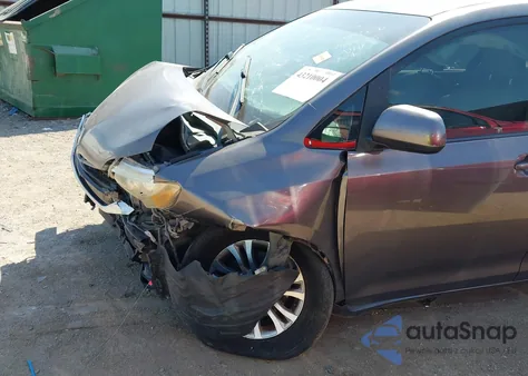 2013 Toyota Sienna Xle V6 8 Passenger из США, поврежденный, VIN 5TDYK3DC4DS283900